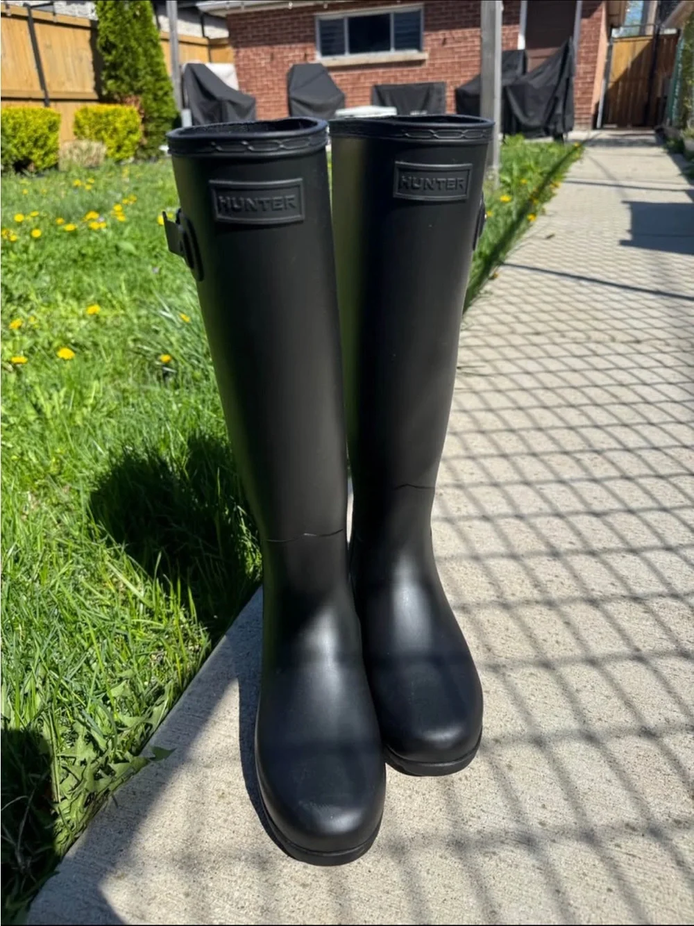 Women’s Hunter Rain Boots (size 5)